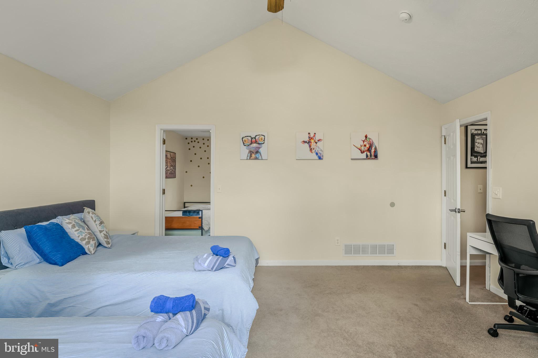 POCONO FARMS EAST - Residential