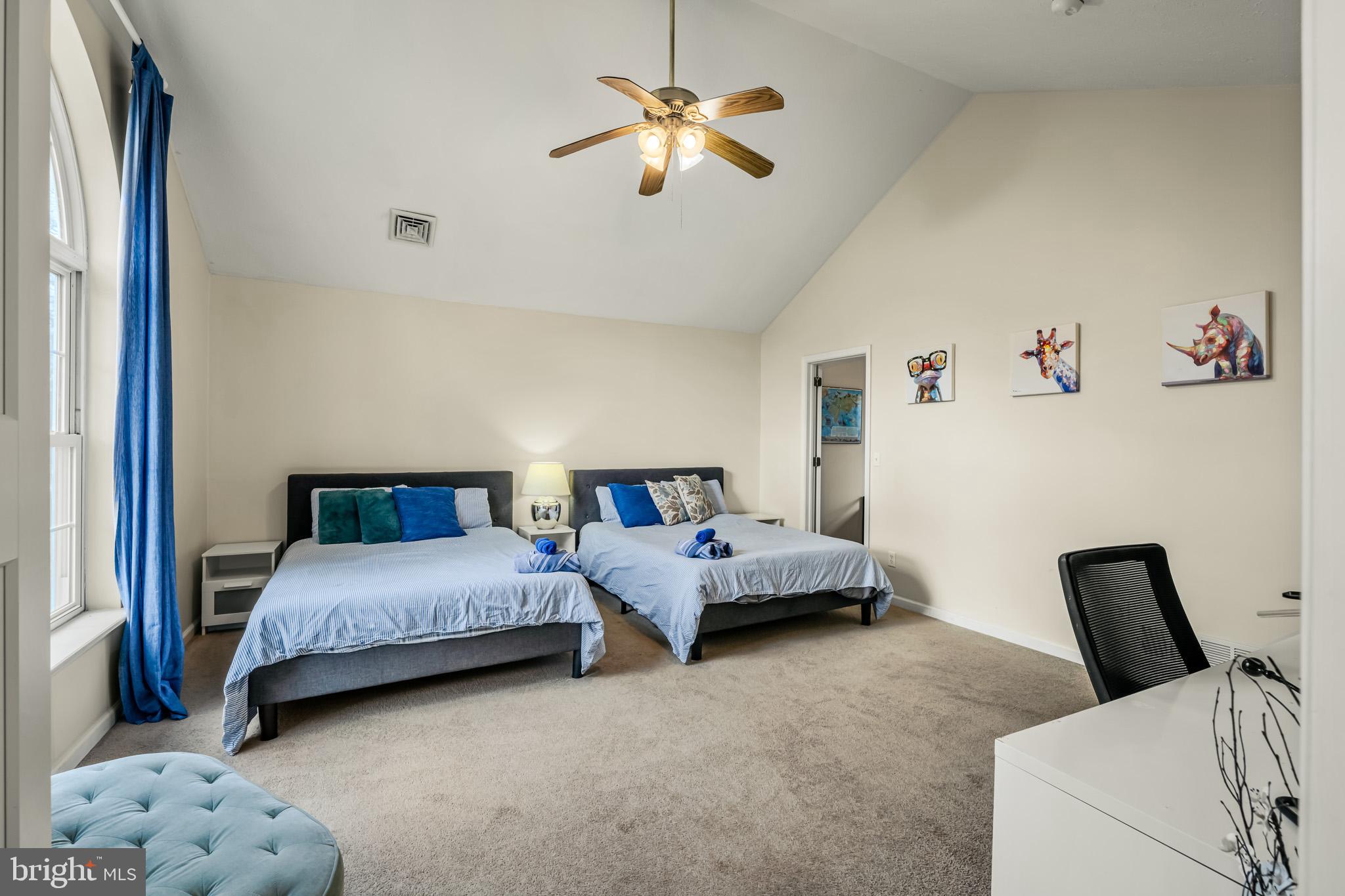 POCONO FARMS EAST - Residential