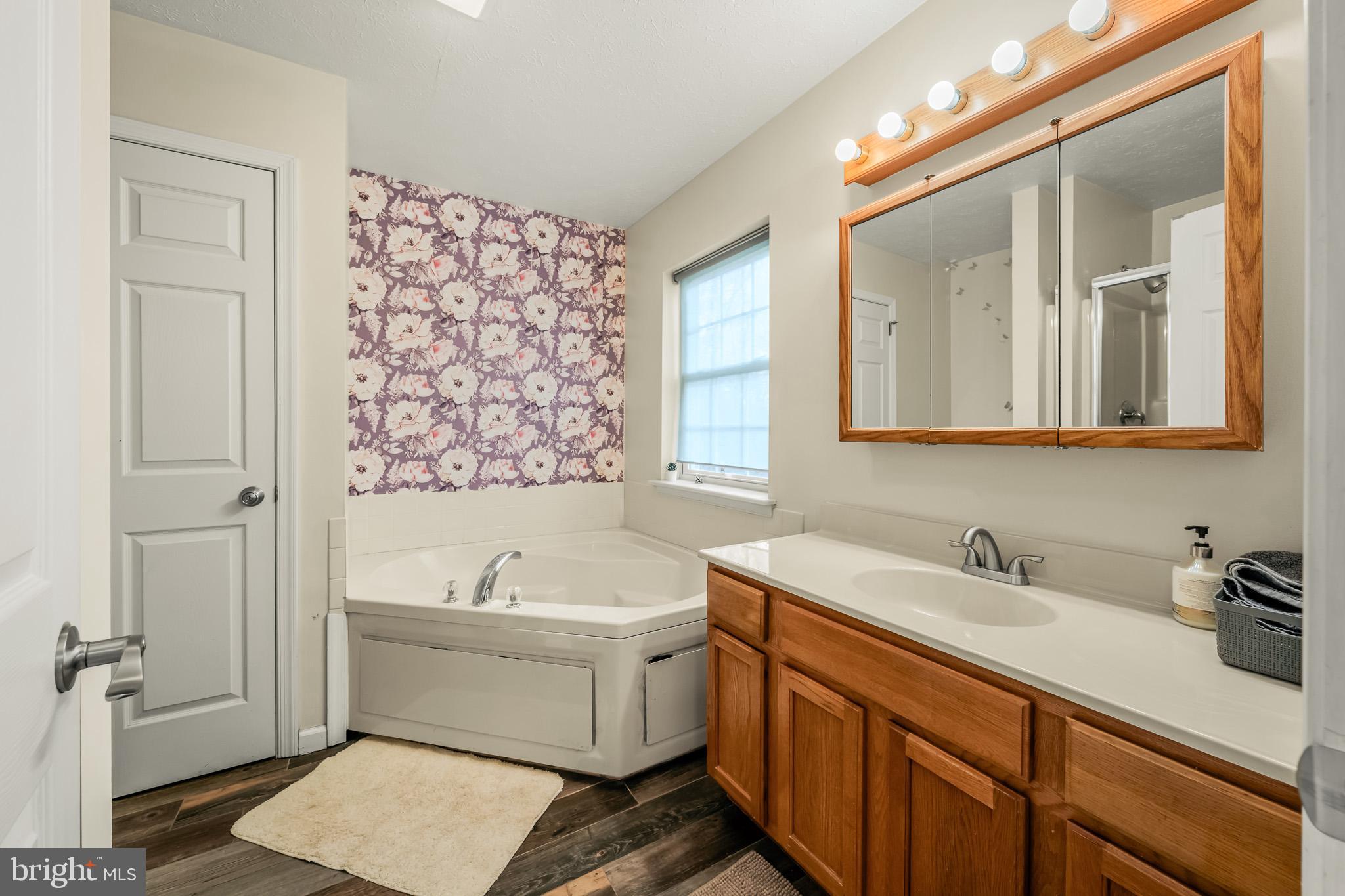 POCONO FARMS EAST - Residential