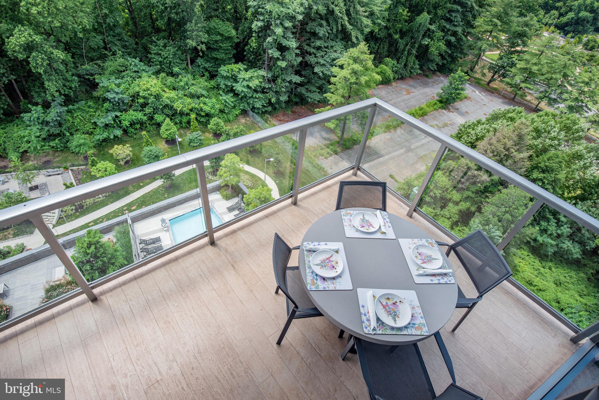 TYSONS CORNER - Residential