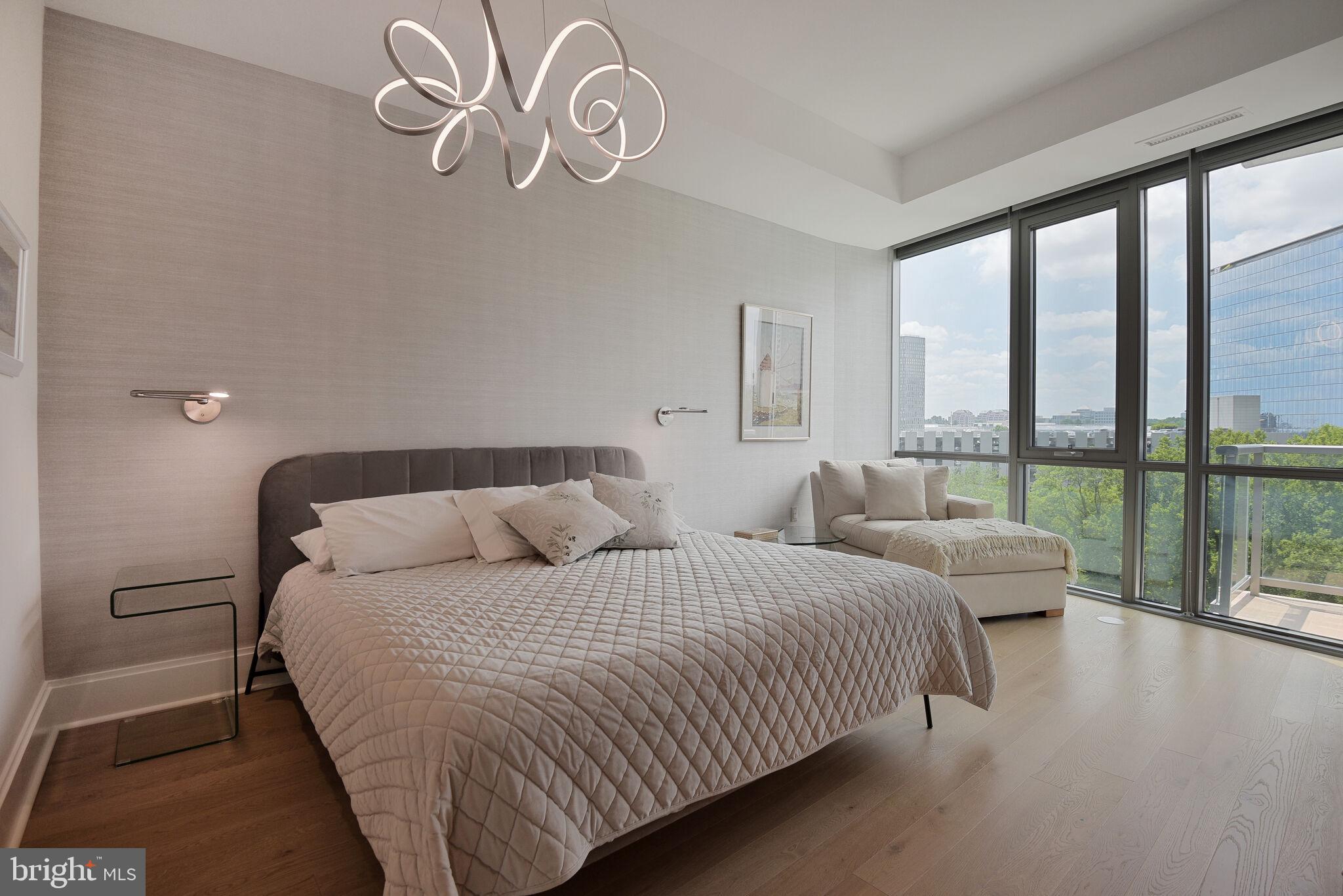 TYSONS CORNER - Residential