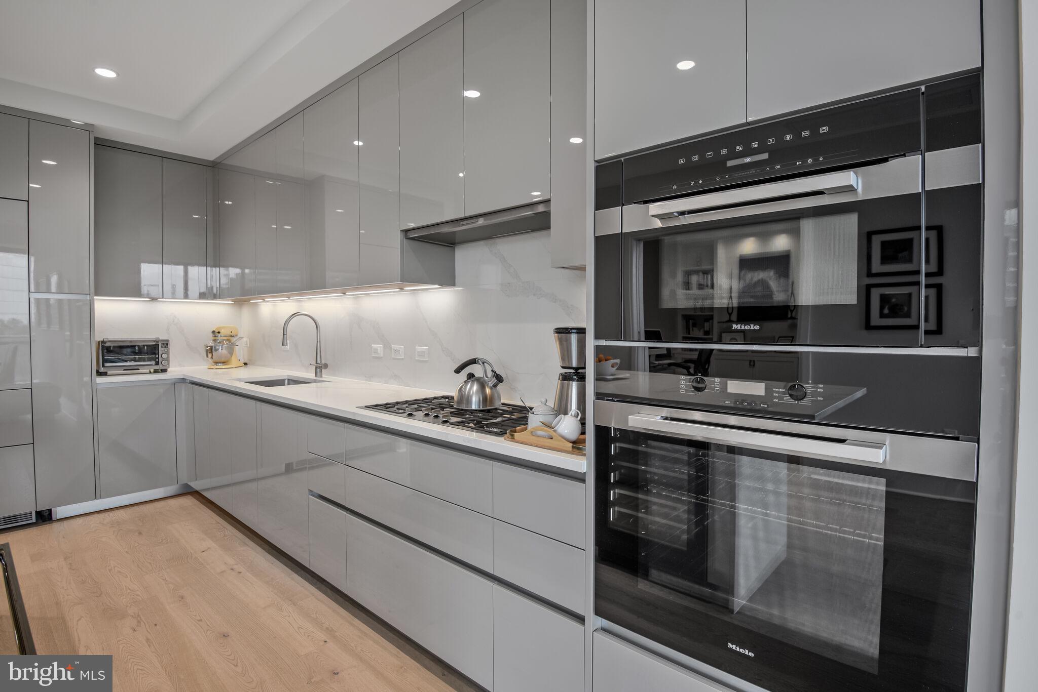 TYSONS CORNER - Residential