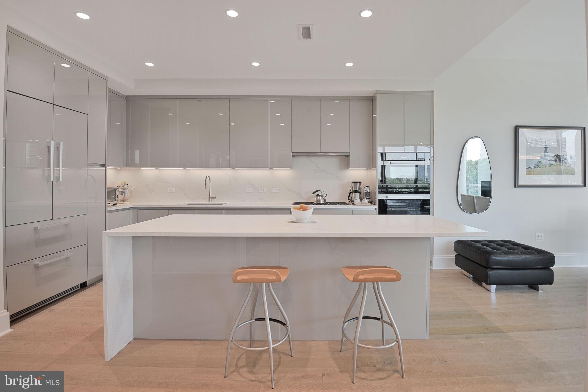 TYSONS CORNER - Residential