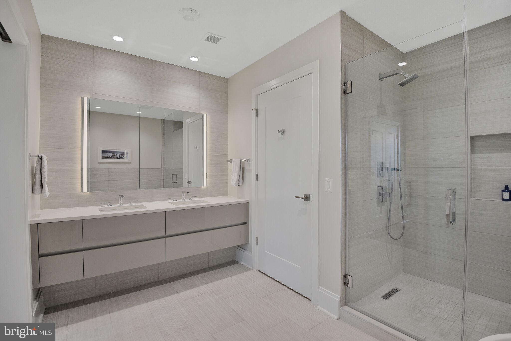 TYSONS CORNER - Residential