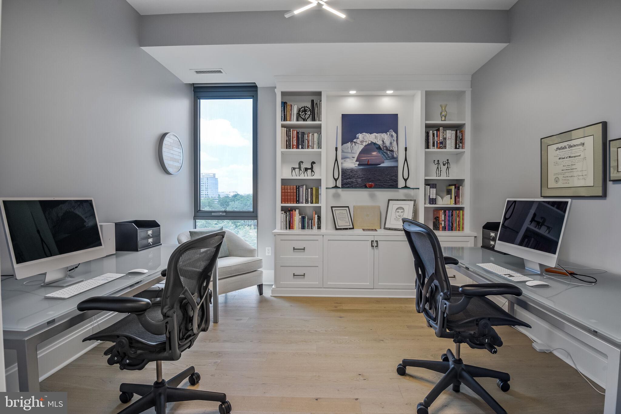 TYSONS CORNER - Residential