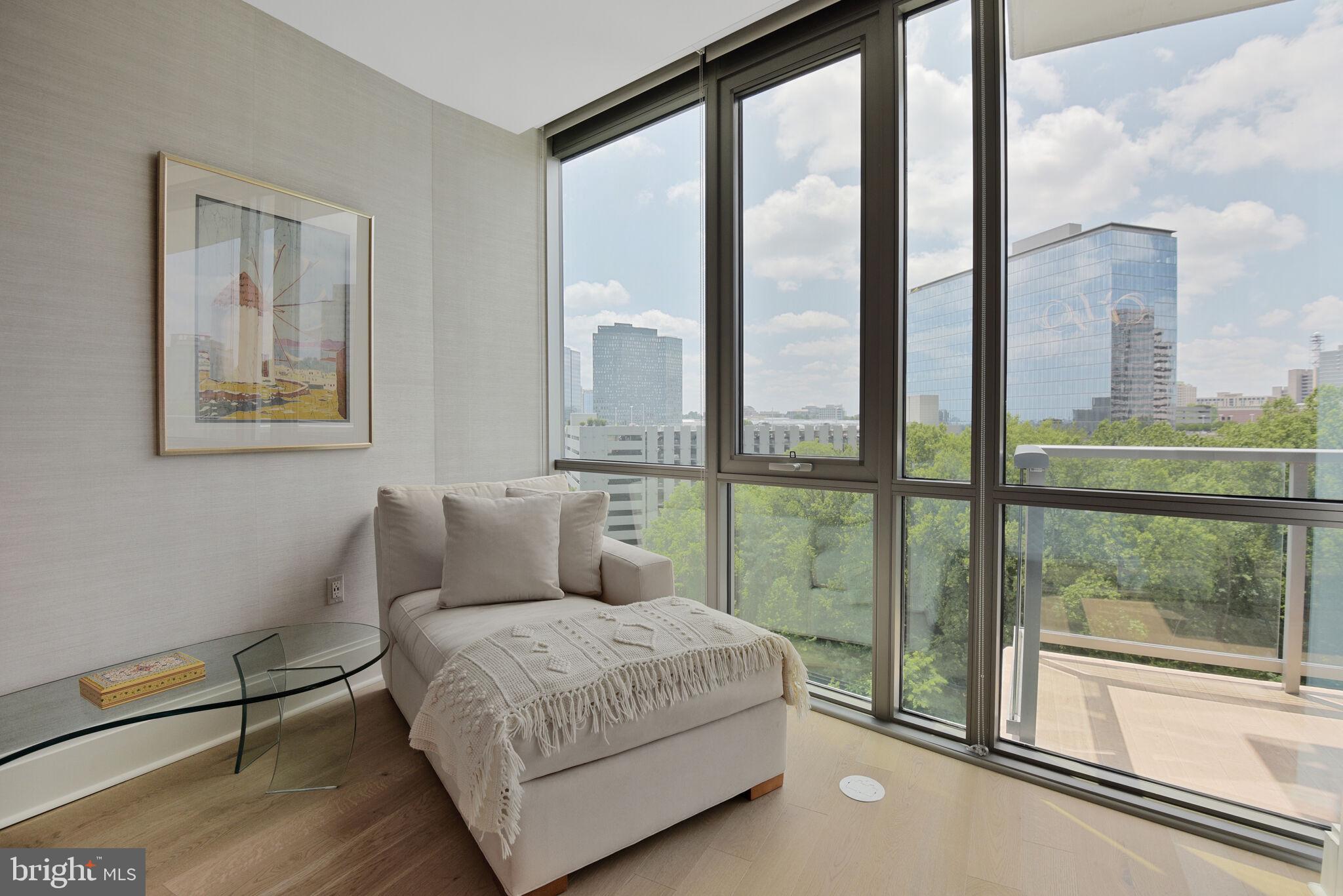 TYSONS CORNER - Residential