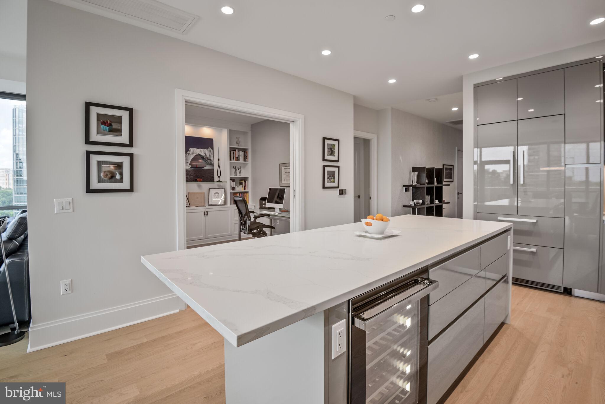 TYSONS CORNER - Residential