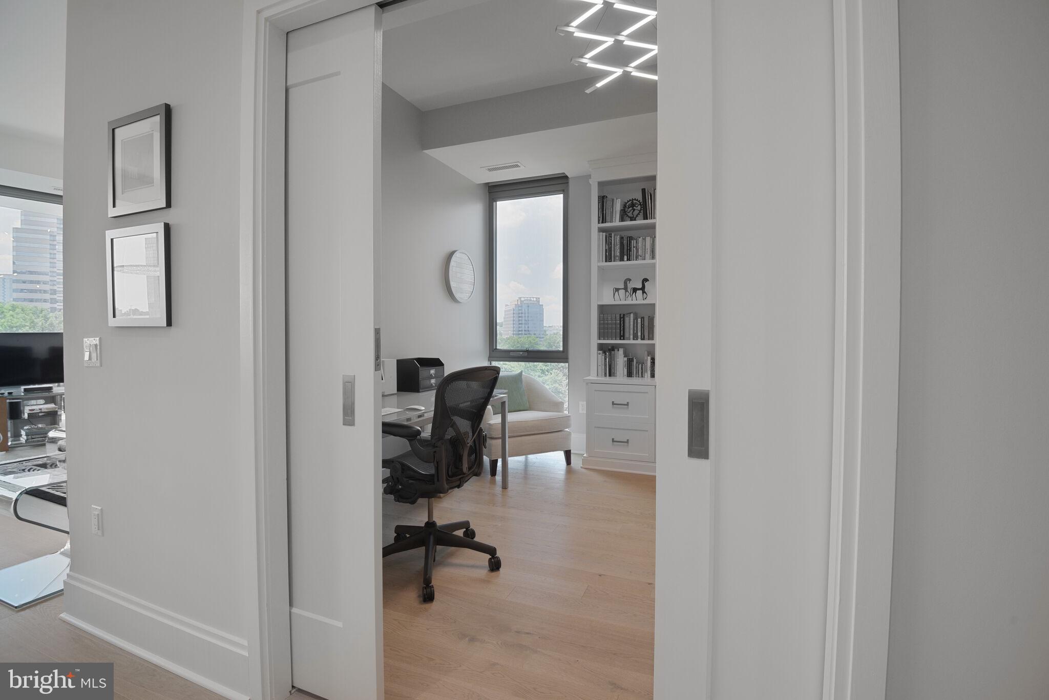 TYSONS CORNER - Residential