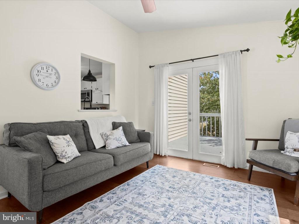 JEFFERSON VILLAGE - Residential