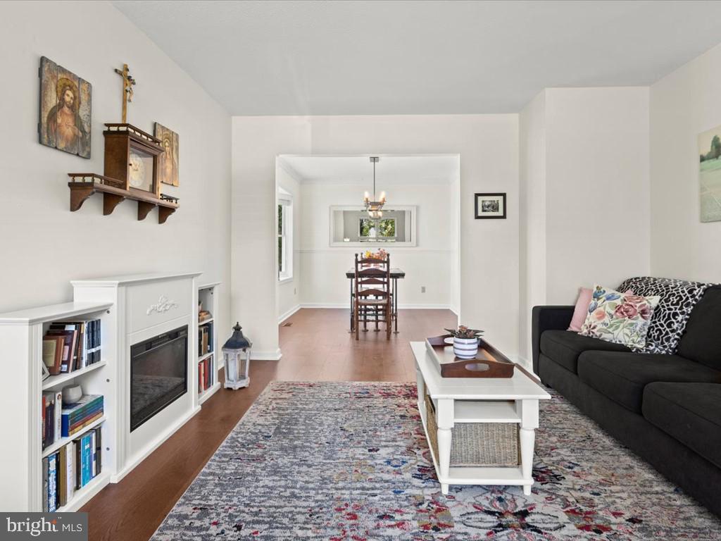 JEFFERSON VILLAGE - Residential