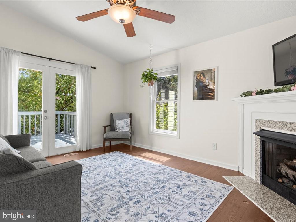 JEFFERSON VILLAGE - Residential