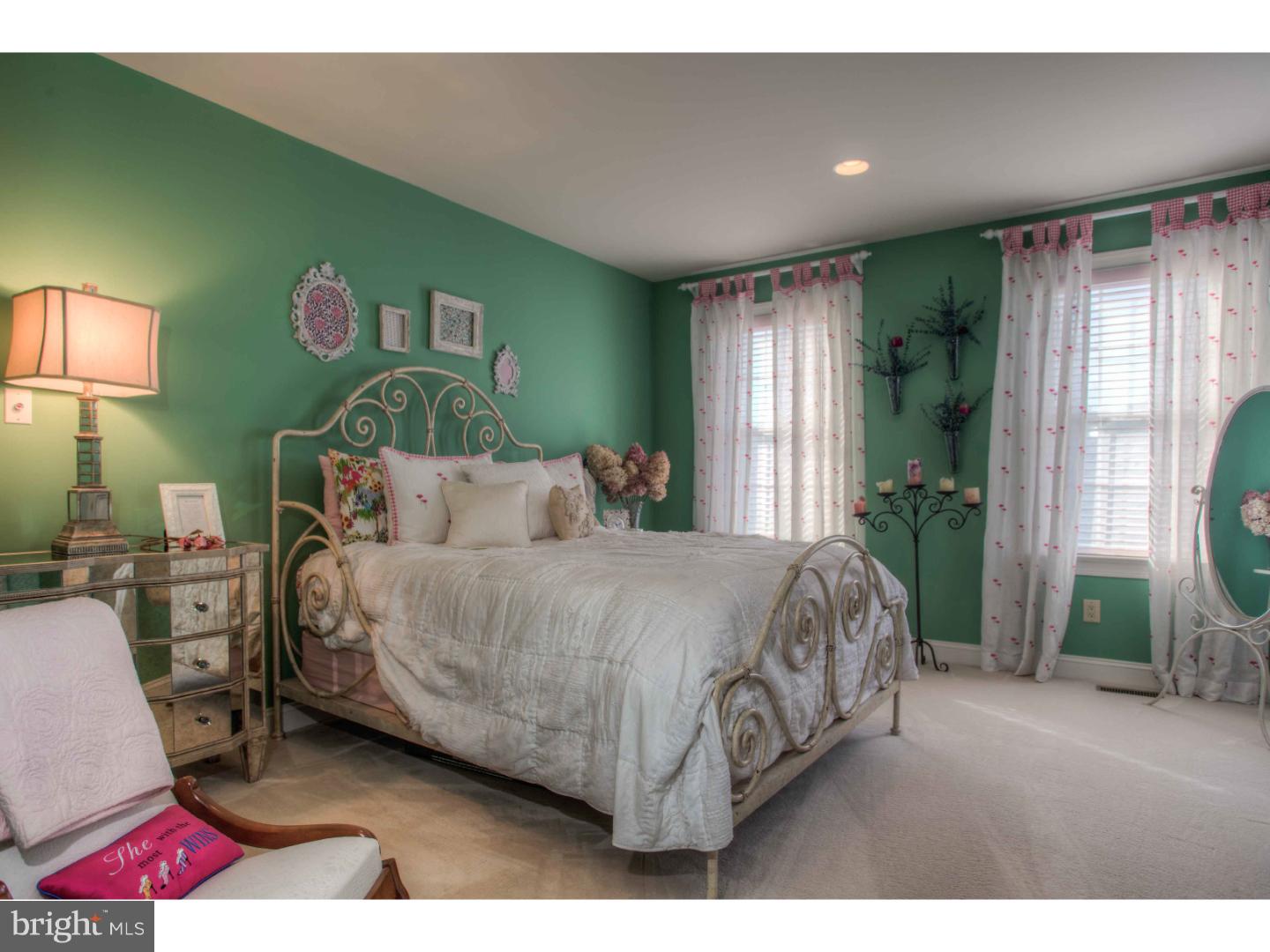 WHITEGATE - Residential