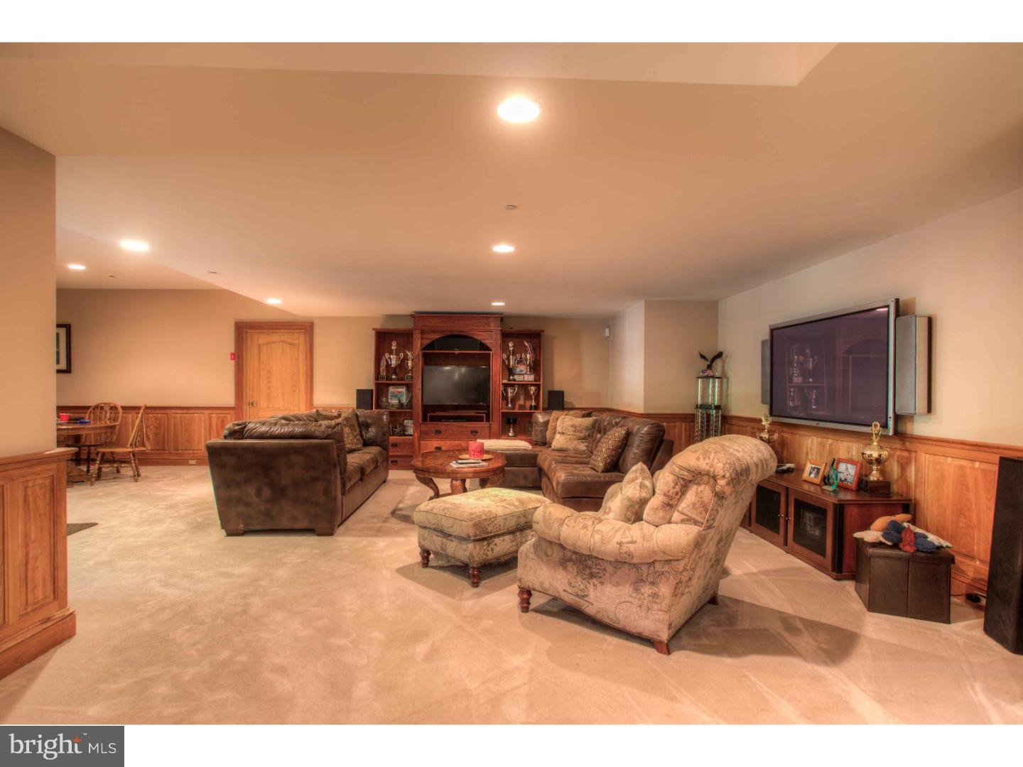 WHITEGATE - Residential