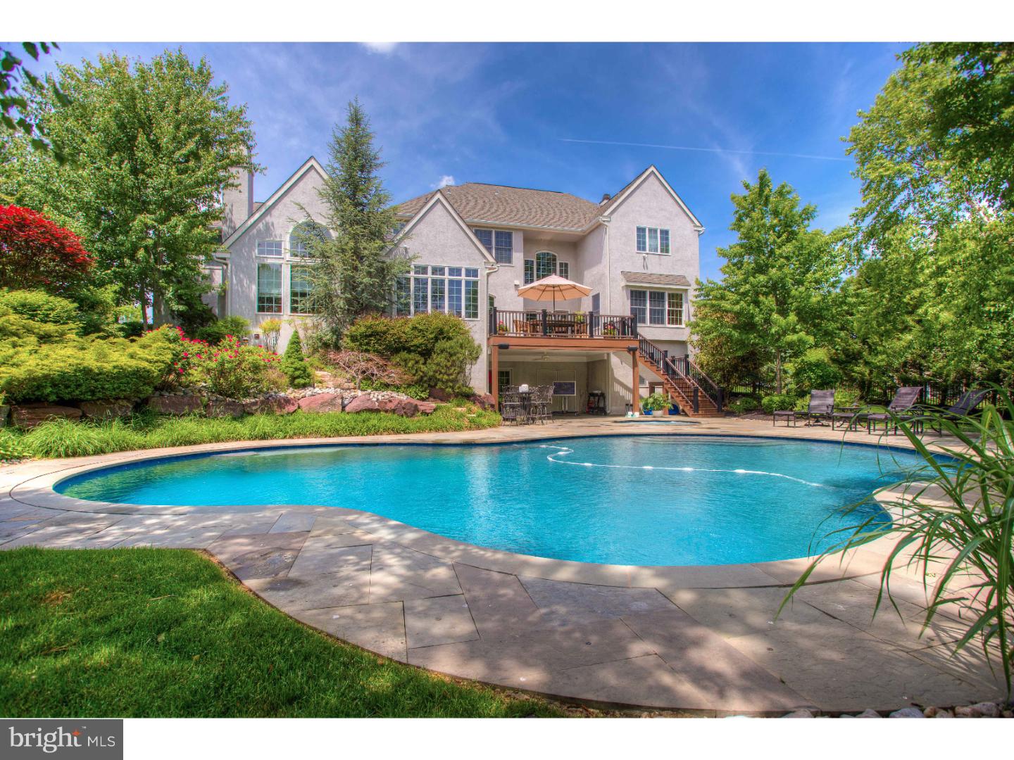 WHITEGATE - Residential