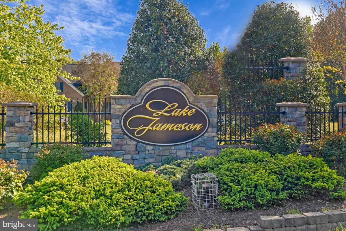 LAKE JAMESON - Residential