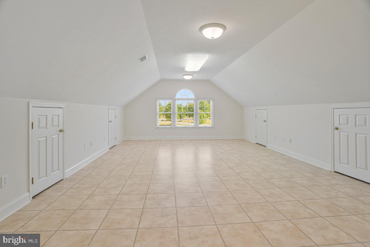 LAKE JAMESON - Residential