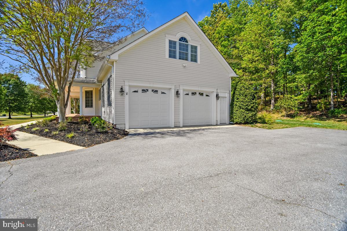 LAKE JAMESON - Residential