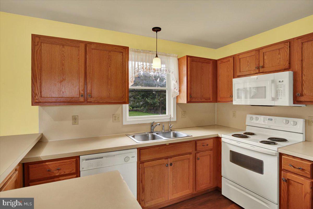 124 TREELINE DRIVE