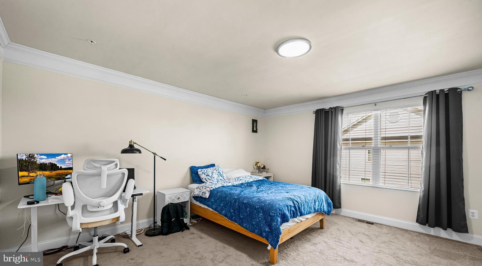 OXFORD SQUARE - Residential