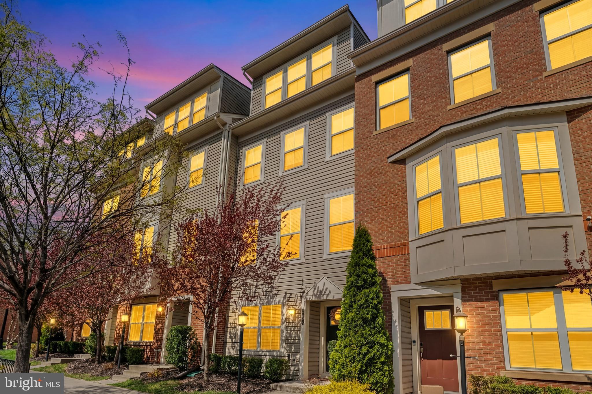 OXFORD SQUARE - Residential