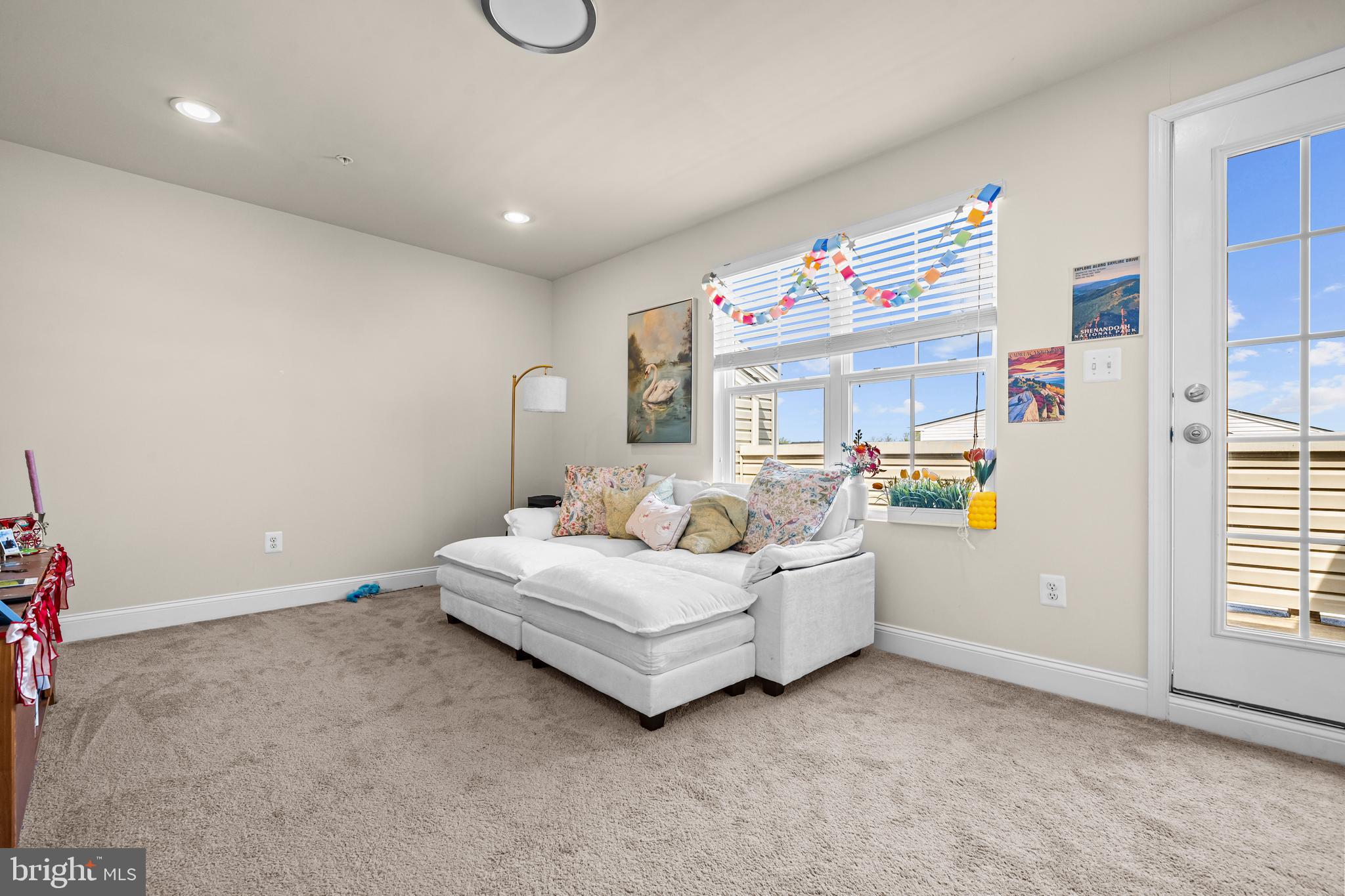 OXFORD SQUARE - Residential