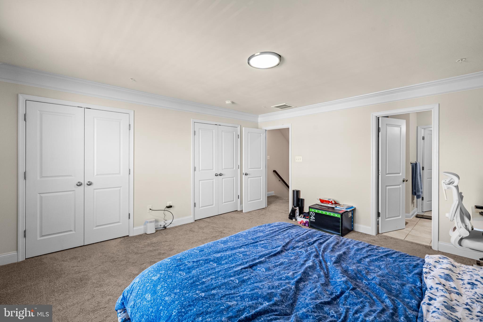 OXFORD SQUARE - Residential