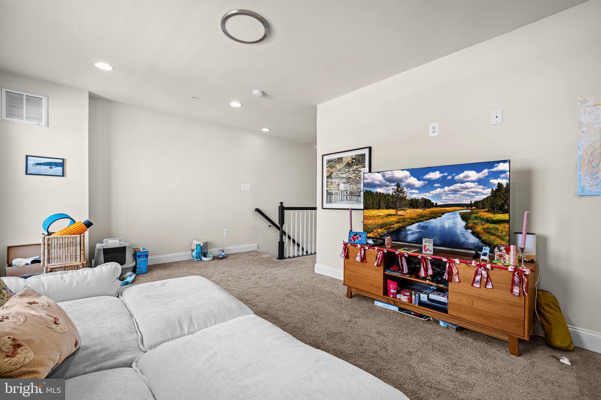 OXFORD SQUARE - Residential