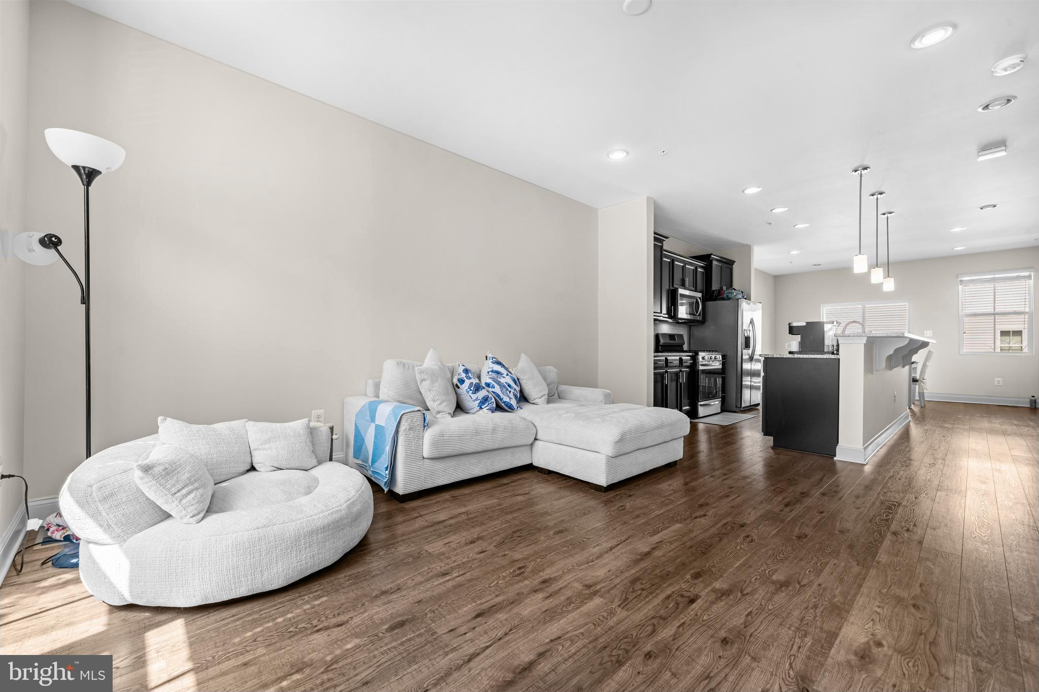 OXFORD SQUARE - Residential