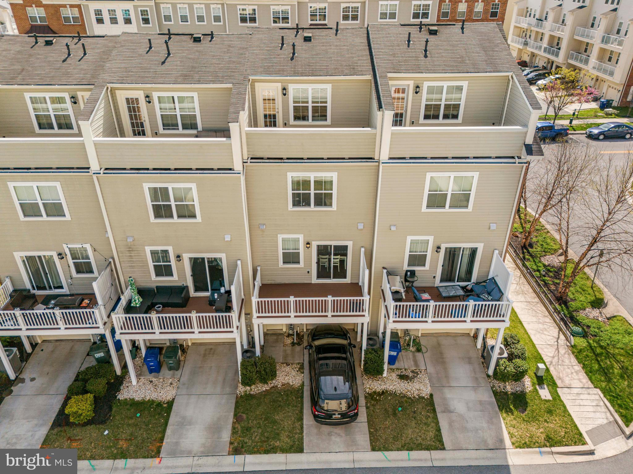 OXFORD SQUARE - Residential