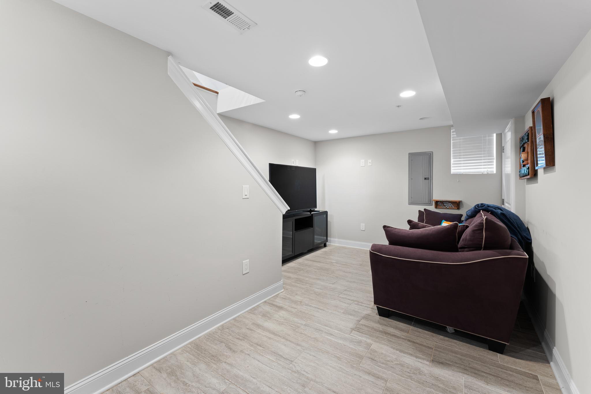 EAST PASSYUNK CROSSING - Residential Lease