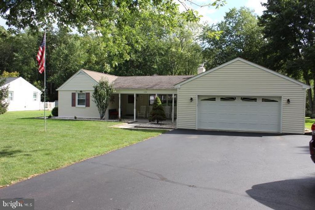 Photo of 1204 Vilsmeier Road, LANSDALE, PA 19446 (MLS # PAMC2160988)