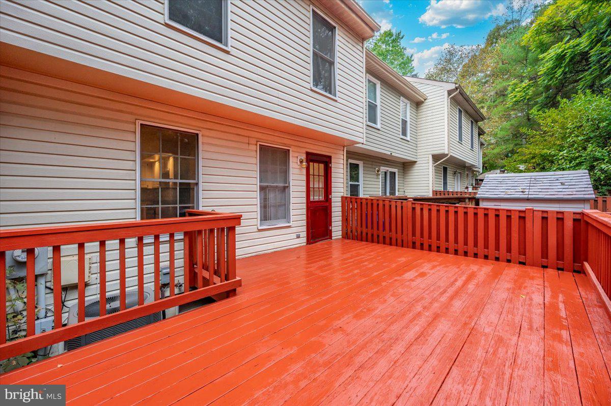 GUNNERS LAKE VILLAGE - Residential