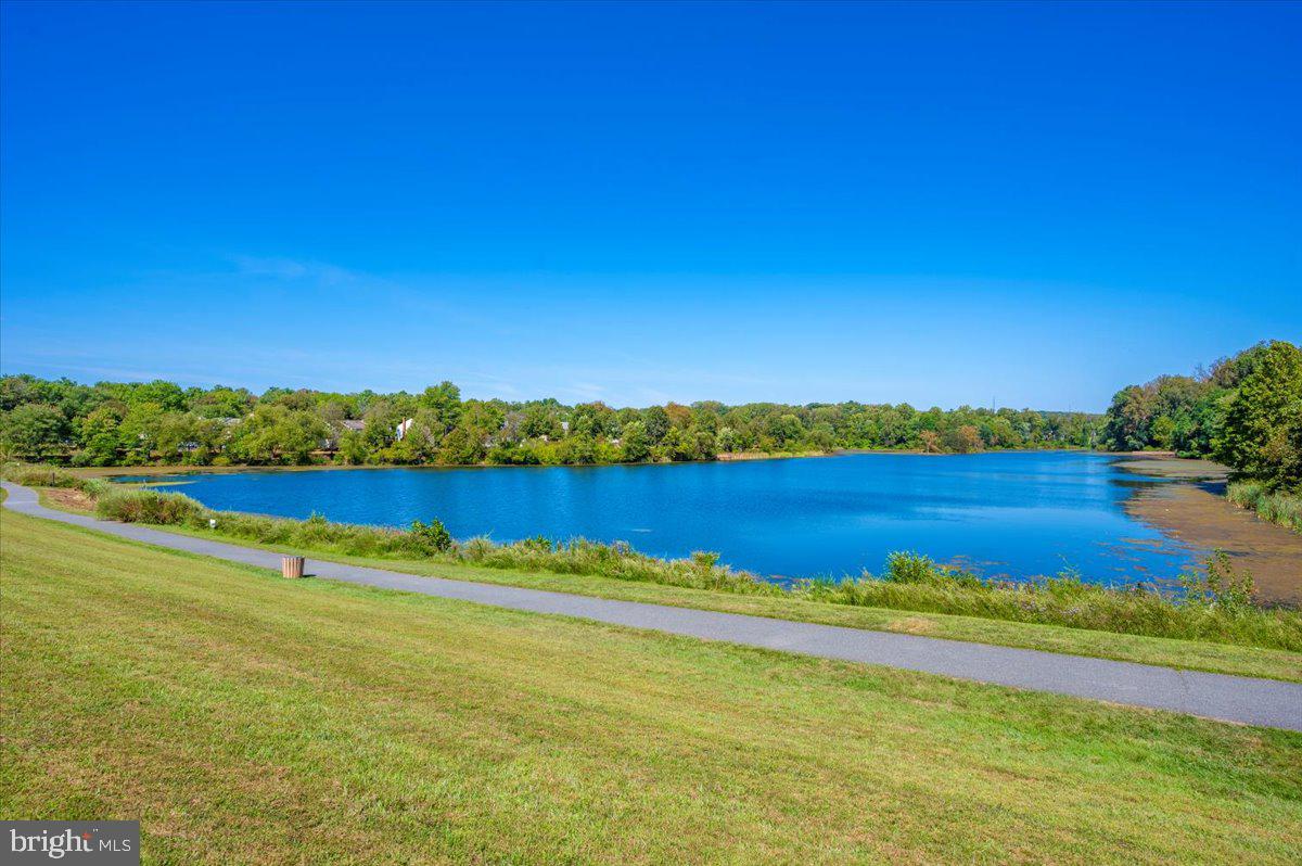 GUNNERS LAKE VILLAGE - Residential