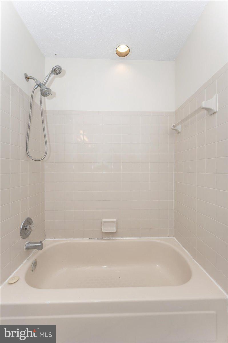 GUNNERS LAKE VILLAGE - Residential