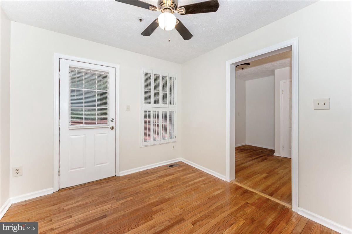 GUNNERS LAKE VILLAGE - Residential