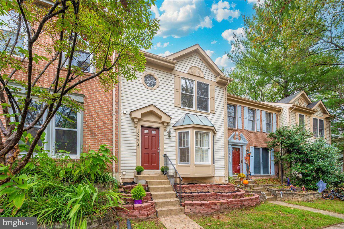 GUNNERS LAKE VILLAGE - Residential