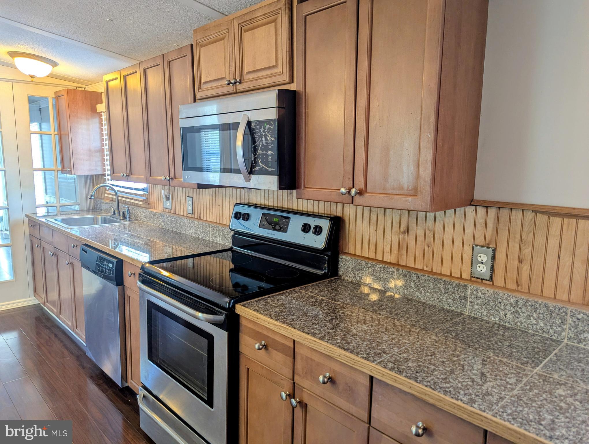 POTNETS CREEKSIDE - Residential