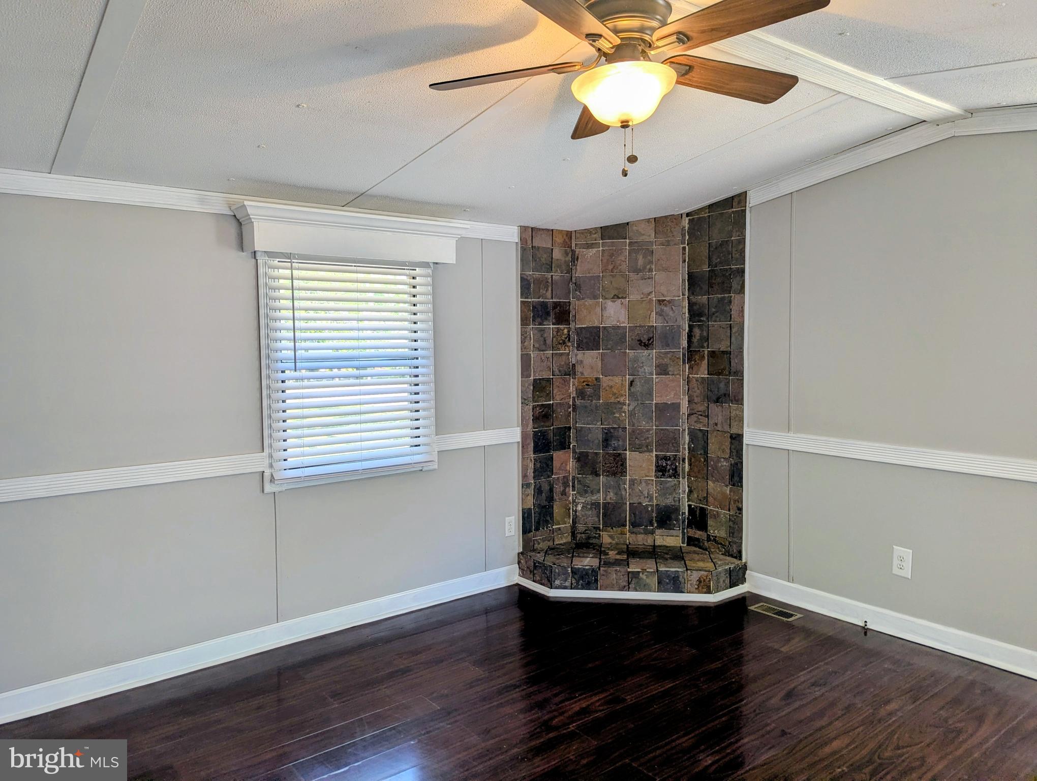 POTNETS CREEKSIDE - Residential