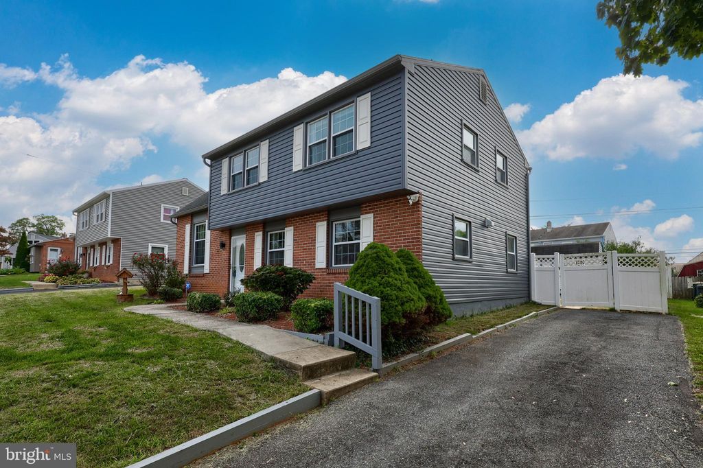 Photo of 183 Samuel Road, Lancaster, PA 17601 (MLS # PALA2057872)