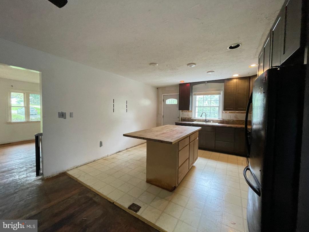 604 W RING FACTORY ROAD