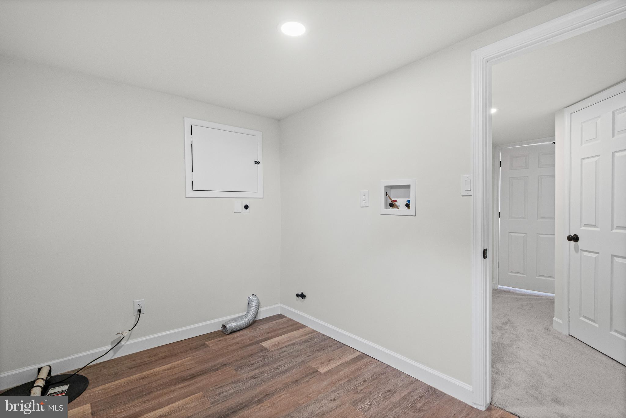 EDGE MEAD - Residential