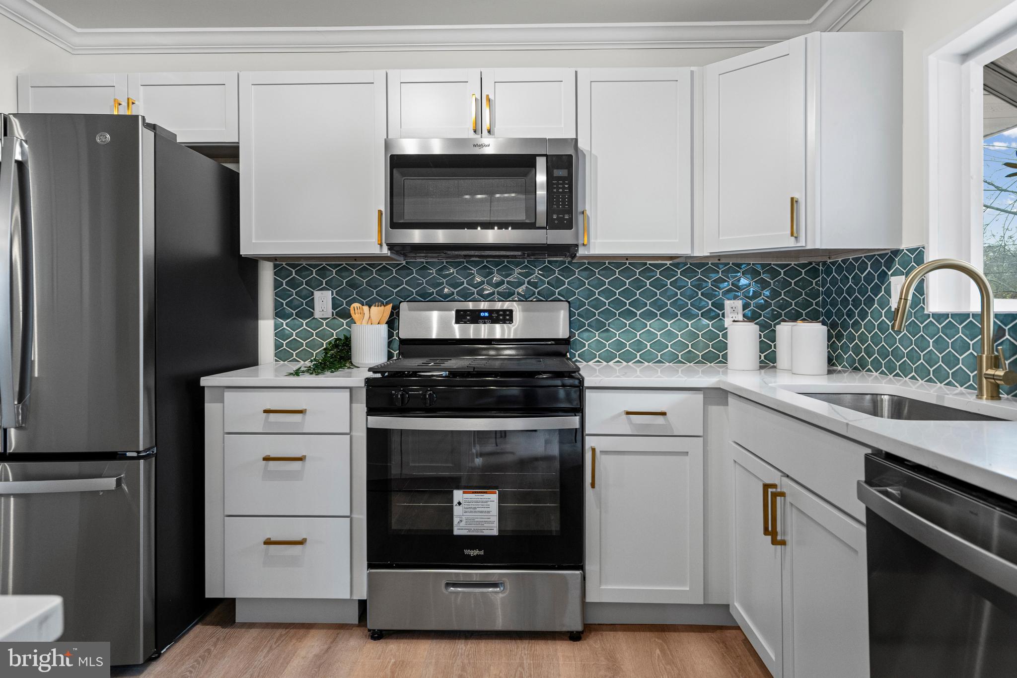 EDGE MEAD - Residential