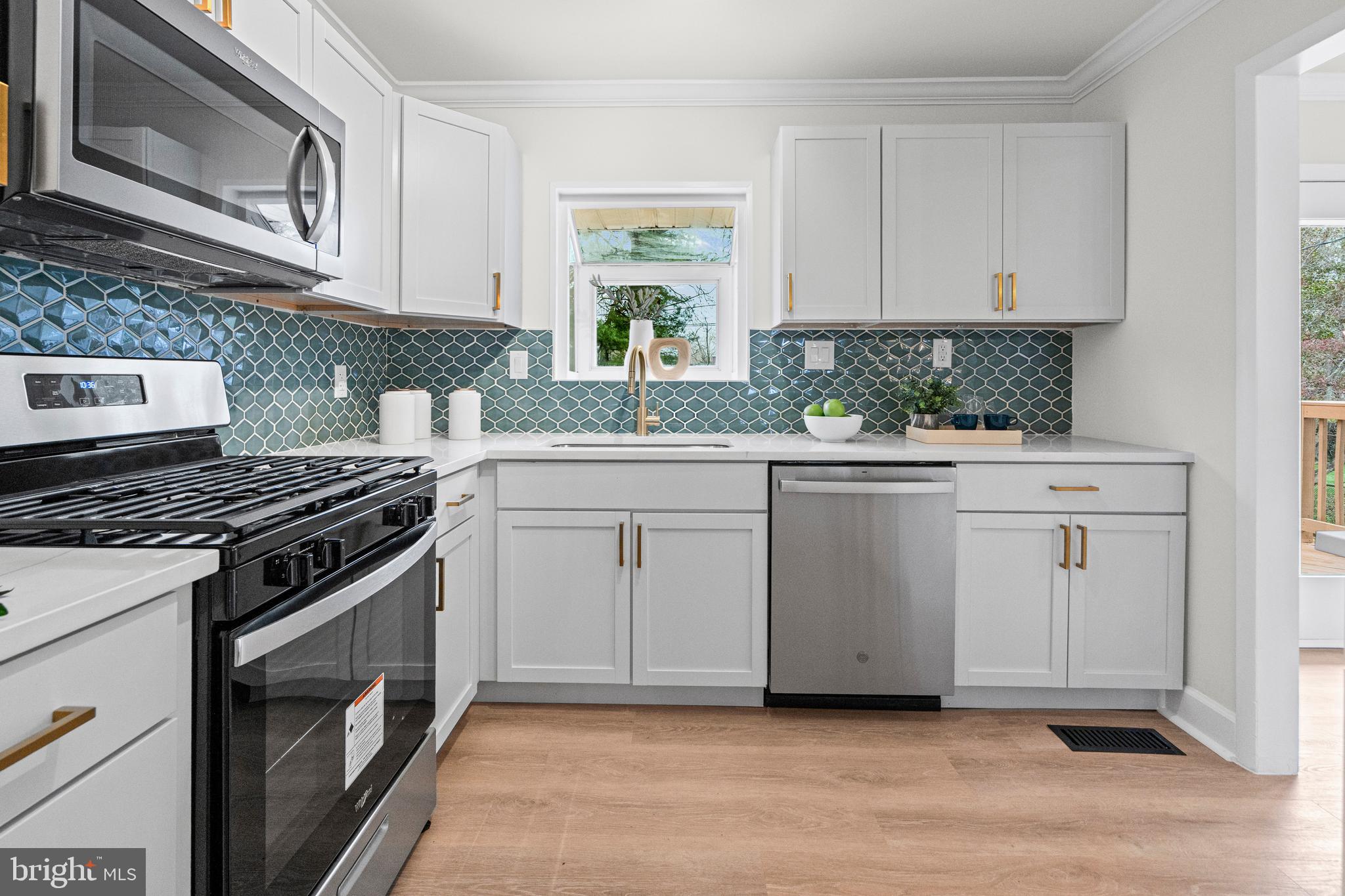 EDGE MEAD - Residential