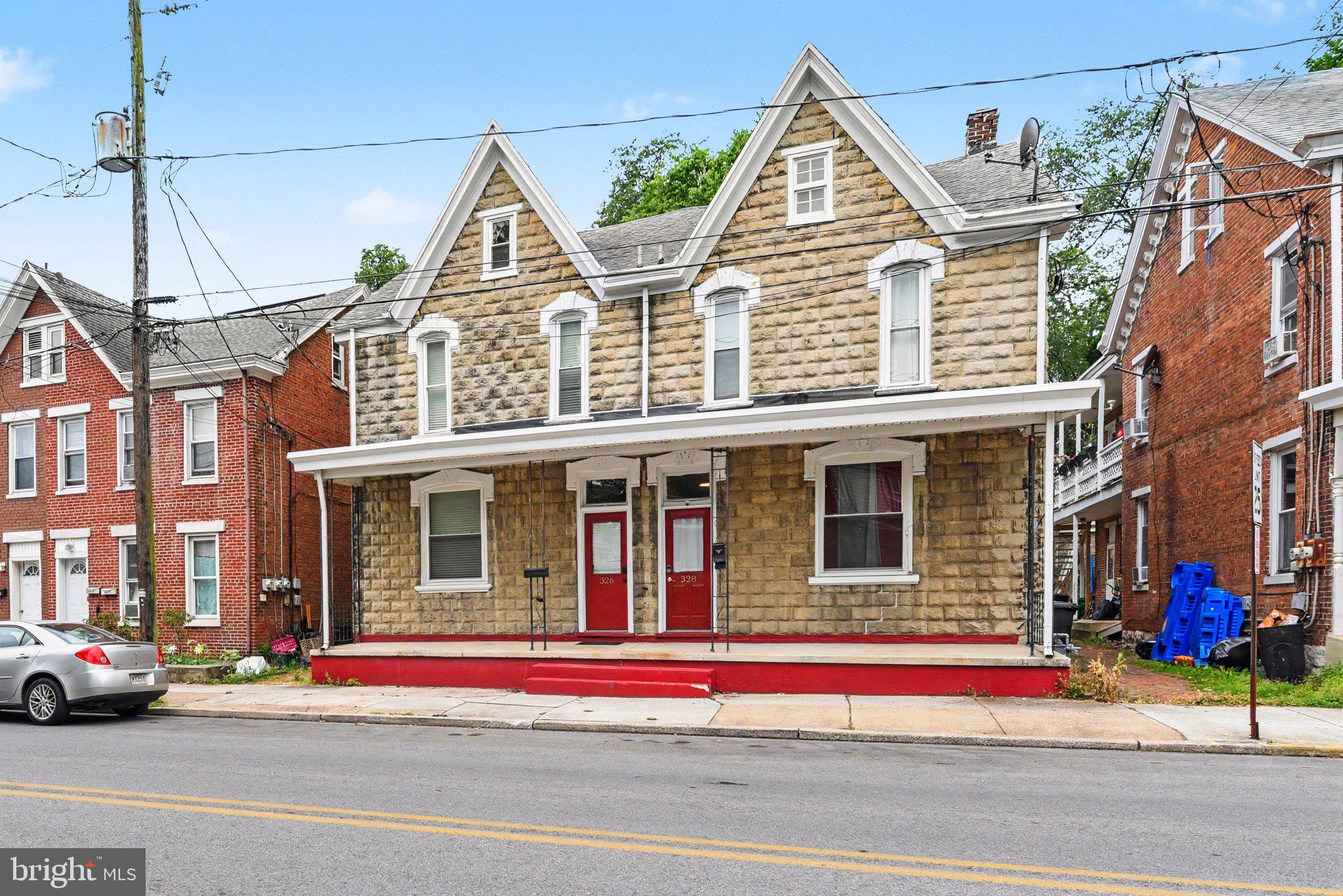 326 N COLLEGE STREET
