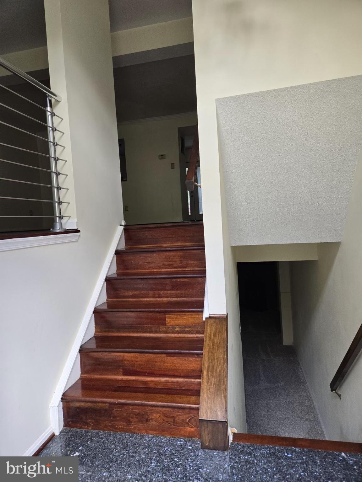 DUMONT OAKS - Residential Lease