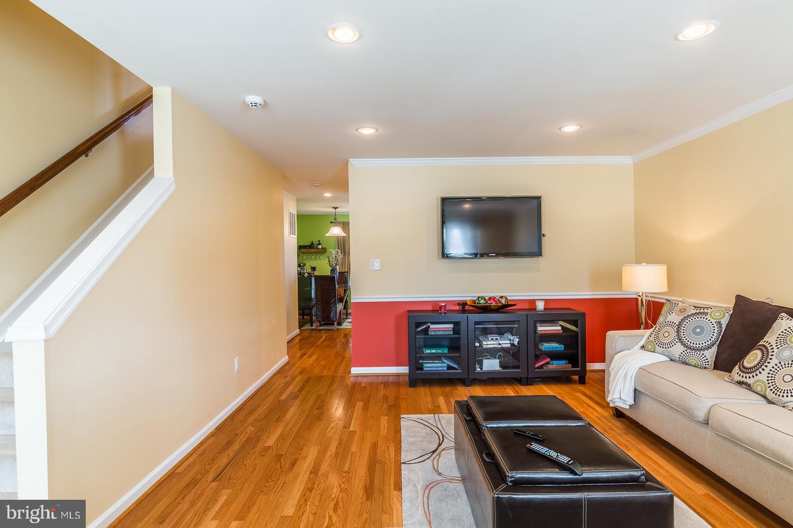 RIVER OAKS - Residential