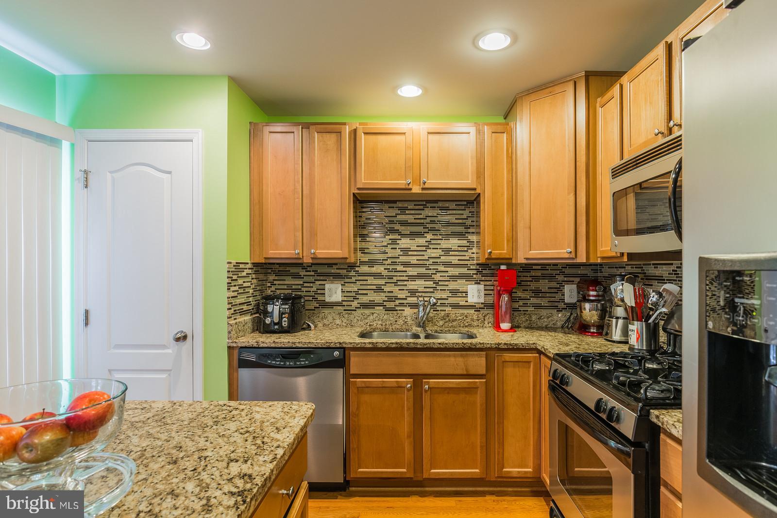 RIVER OAKS - Residential