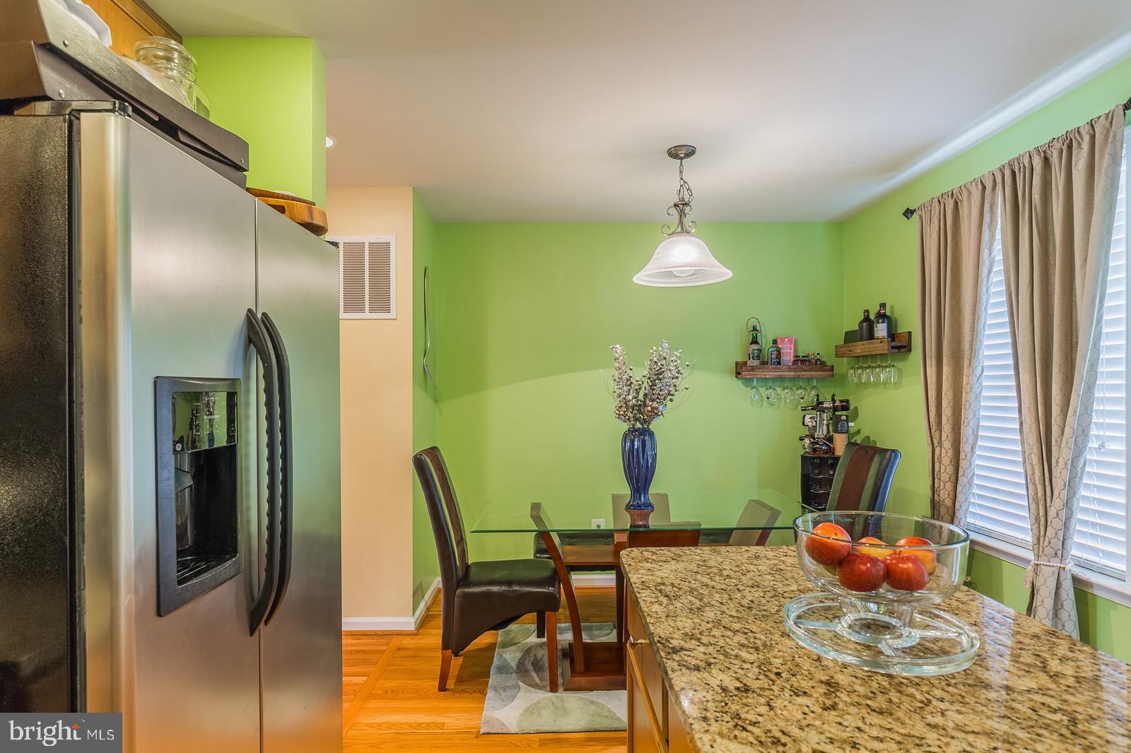 RIVER OAKS - Residential