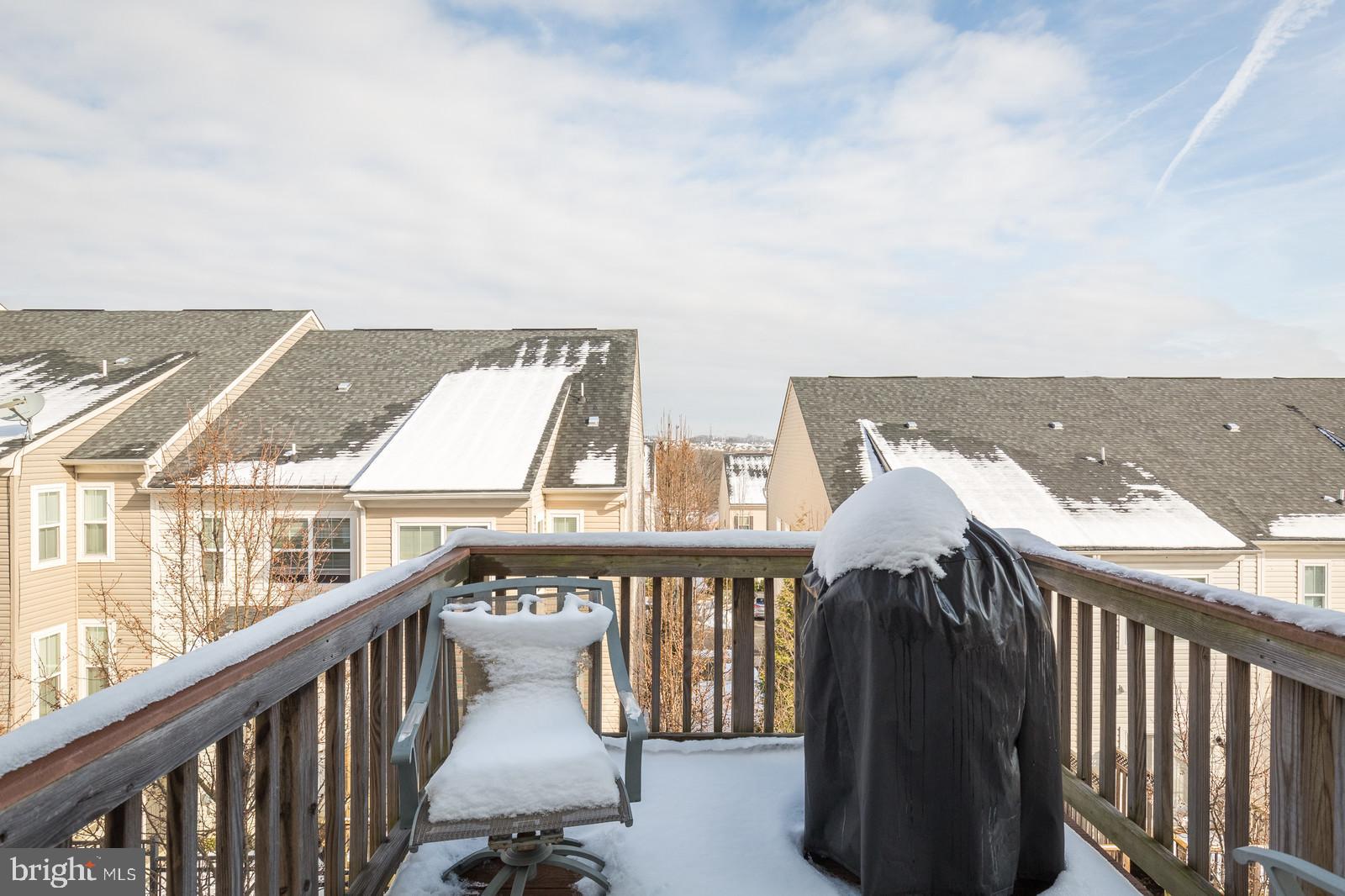 RIVER OAKS - Residential