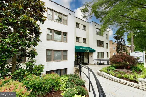 MLS: DCDC2273384